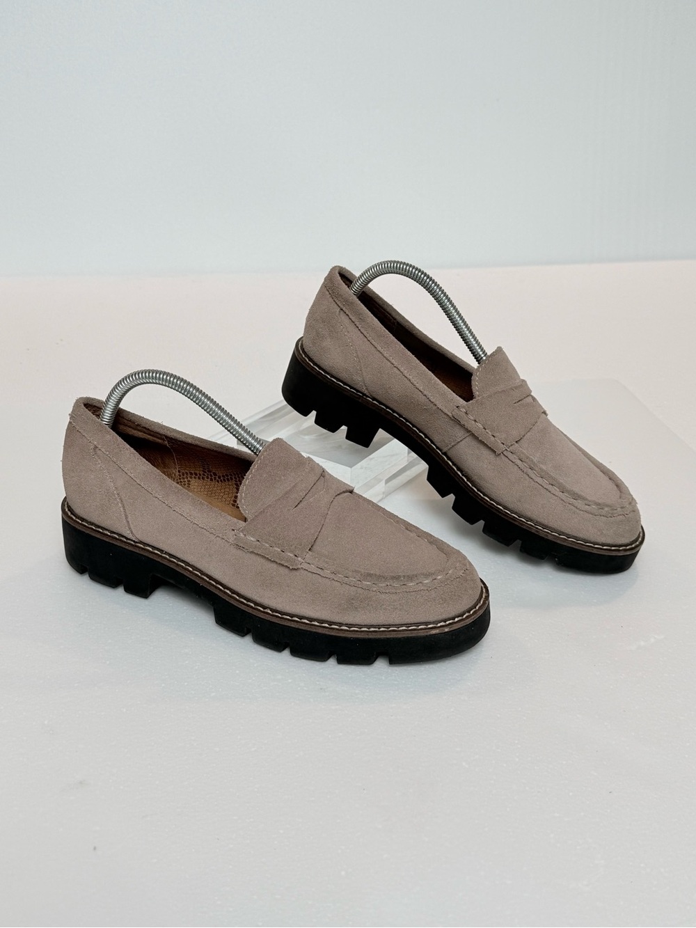 House of Harlow 1960 Gunner Taupe Suede Lug Sole Loafers 9.5M